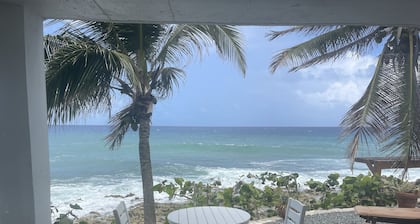 Wohnung am Meer. Wachen Sie zu den Klängen der Wellen und des Meeres auf!