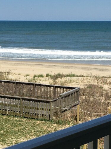 Comfortable Condominium on the Beach