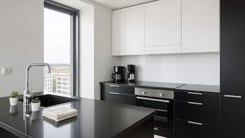 Habitación exclusiva | Cocina privada | Refrigerador, microondas, horno y parrilla de estufa