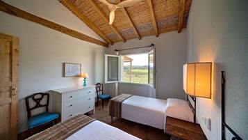 2 Schlafzimmer, Schreibtisch, Reisekinderbett, kostenloses WLAN