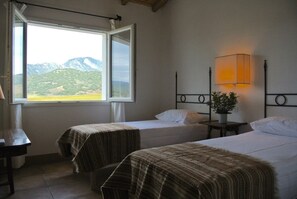 2 bedrooms, desk, travel crib, free WiFi