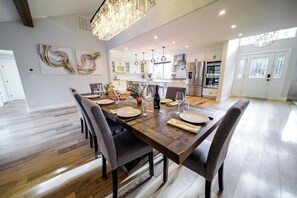 Dining - The Estate at Sycamore- Sonoma Wine County Retreat (Santa Rosa)