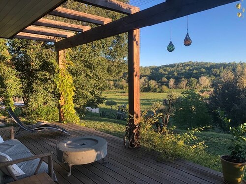Designer wooden house, bright, comfortable, large quiet terraces, far-reaching views, river