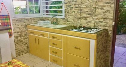 Bas de villa, Ă deux pas des ravines chaudes de Thomas.