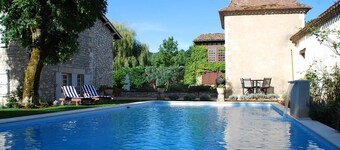 Idyllic and rustic cottage in stunning grounds with private terrace