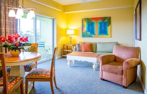 Taulutelevisio, videopelejä, DVD-soitin, pöytäjalkapallopöytä