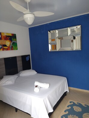 Standard Twin Room | Minibar, free WiFi, bed sheets - Pousada Iza I (Guarujá)