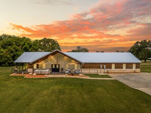 Exterior - Ranch House Farm Stay w/Fishing/RecCourt/Pools/Kayaks/FarmAnimals (Aquilla)