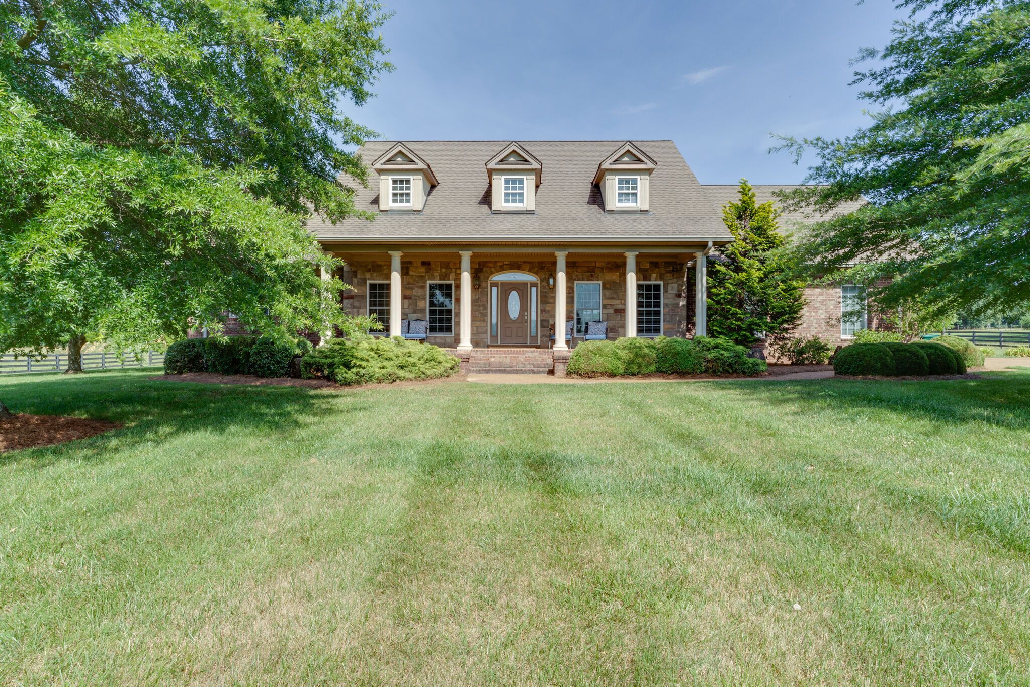 Executive guest house on 50 acres