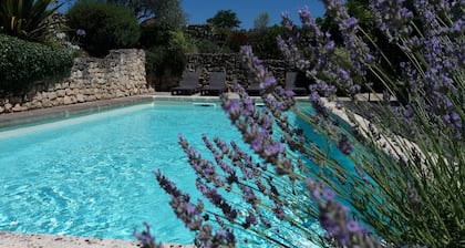 Gironde" guest room, swimming pool and Nordic bath