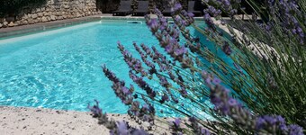 Gironde" guest room, swimming pool and Nordic bath