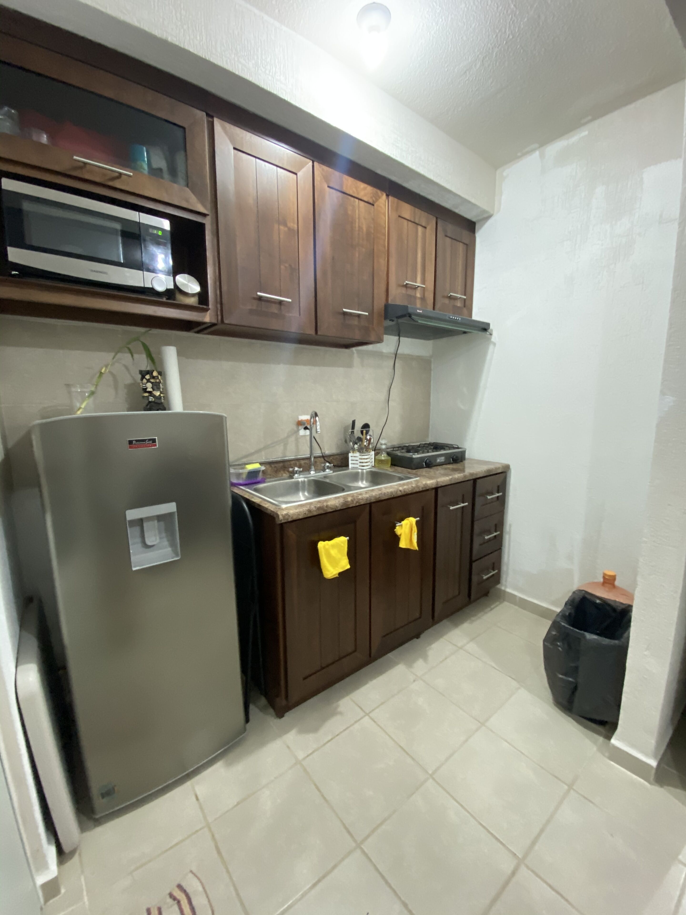 Mikrobølgeovn, oppvaskmaskin og hurtigmikser