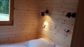 1 chambre, fer et planche Ă repasser, Wi-Fi gratuit, draps fournis