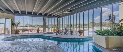 Piscine couverte, piscine extérieure