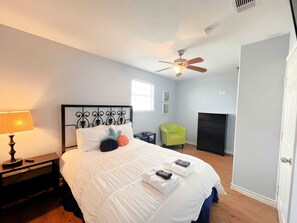 1 bedroom, WiFi, bed sheets