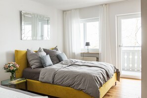 6 bedrooms, iron/ironing board, travel cot, free WiFi