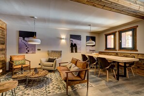 Dining - Chalet Hera (Tignes)