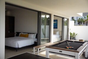 5 bedrooms, in-room safe, iron/ironing board, WiFi
