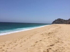 Beach nearby, beach towels - Casa Texas | Known for fun in Cabo | Bartender, Chef & Maid Included | Brand New (Cabo San Lucas)