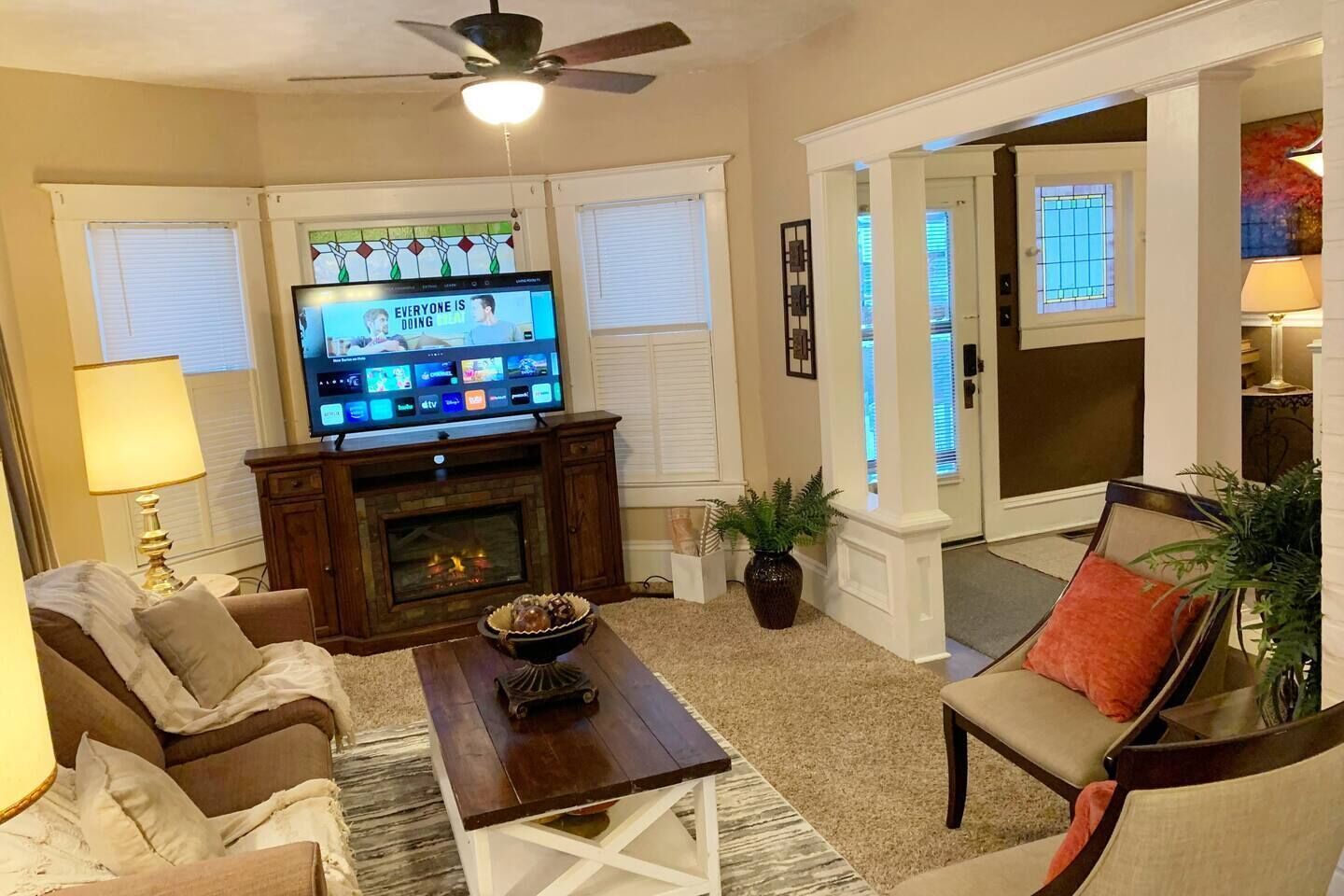 Smart TV, fireplace, stereo