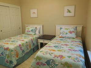 2 bedrooms, iron/ironing board, free WiFi, bed sheets - Unit 804 Chrystal Shores West-See For Miles From The Private Balcony! (Gulf Shores)