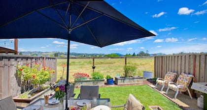 Winemaker's Delight: 3BD/3BA Russian River Valley