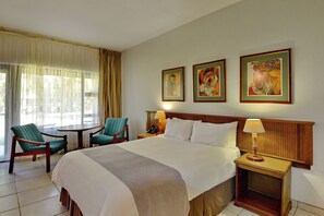 Executive Double Room | In-room safe, iron/ironing board, free WiFi, bed sheets