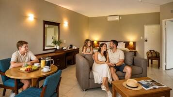 Family Suite | In-room safe, iron/ironing board, free WiFi, bed sheets