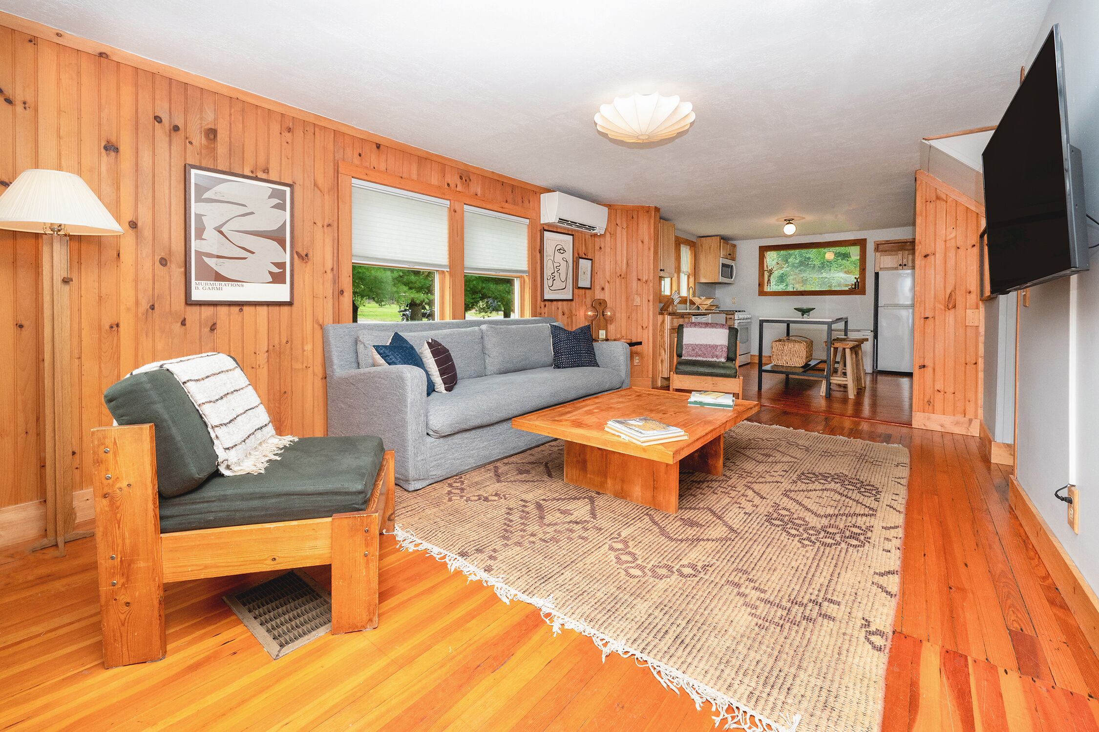 cabin (creekside) | living area