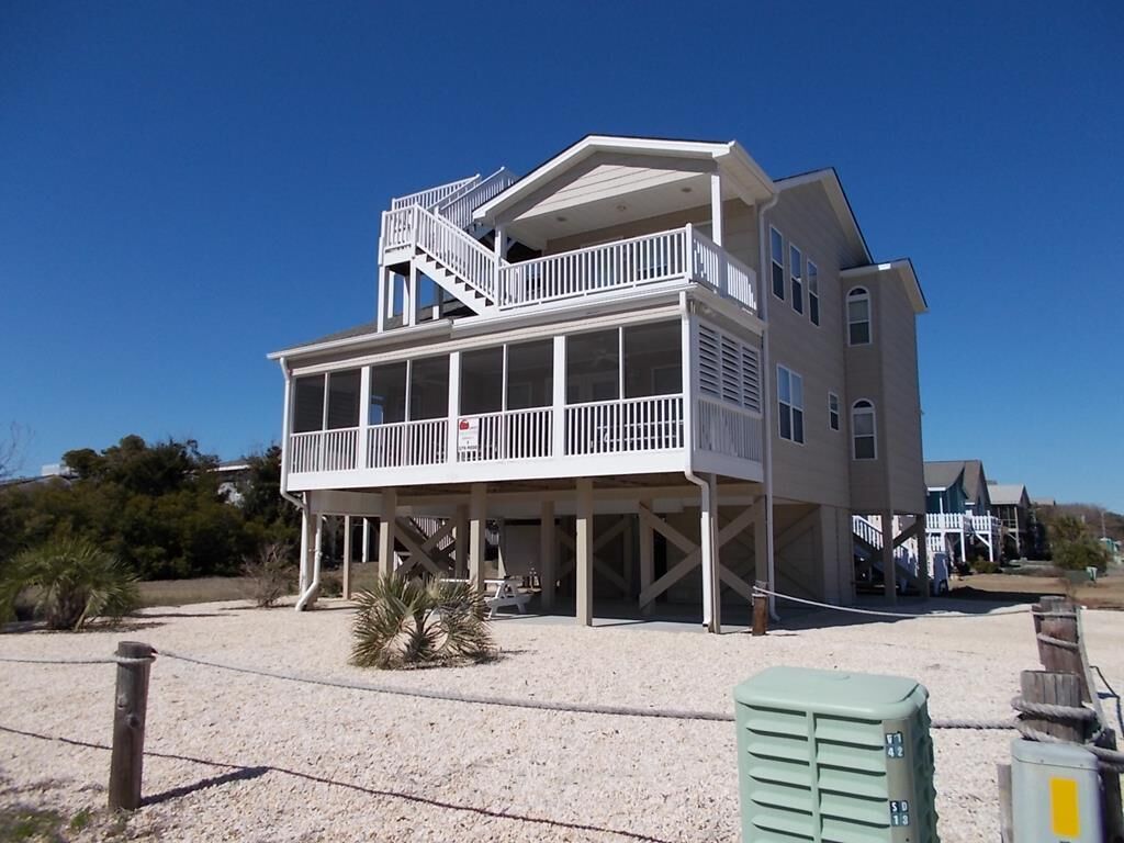 009 Ocean in Limine by Sunset Vacations