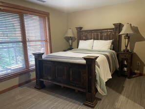 2 bedrooms, desk, iron/ironing board, travel cot