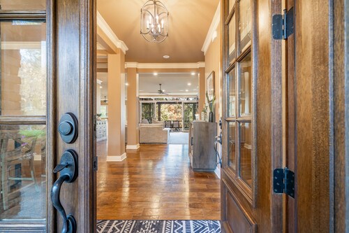 Waterfront 5000 sq. ft. on cove, boat dock & 2 large decks, Media & Game Room.