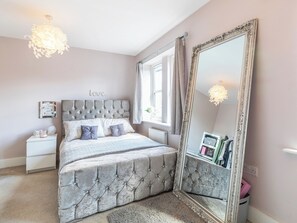 3 makuuhuonetta, ilmainen Wi-Fi, vuodevaatteet