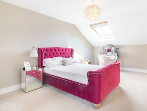 3 bedrooms, free WiFi, bed sheets