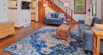 Brewster Retreat Near Bay Beaches & Dining