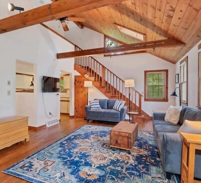 Brewster Retreat Near Bay Beaches & Dining