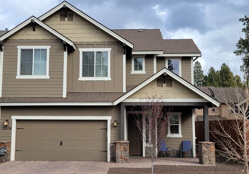 Townhome in the Pines-Quiet Cul-de-sac-A/C-W&D-Fireplace-Close to NAU & Trails