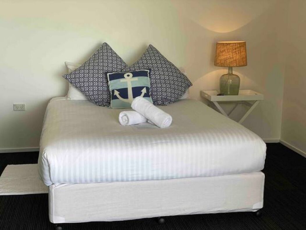 Tangalooma Resort Hilltop Studio Room — image 7