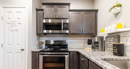 Good Vibes Chickasha | Fiber | Dog Friendly | W/D