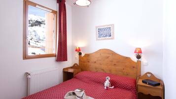 1 bedroom, free WiFi, bed sheets