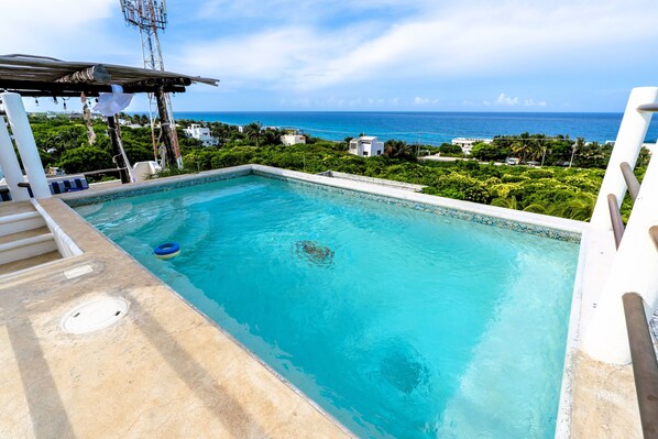 Outdoor pool, a heated pool