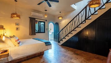 4 多间卧室、客房内保险箱、免费 WiFi、床单