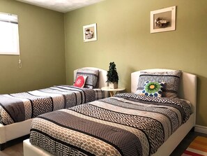 4 Schlafzimmer, Bügeleisen/Bügelbrett, kostenloses WLAN, Bettwäsche