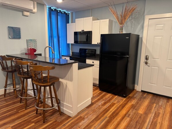 Fridge, microwave, oven, coffee/tea maker