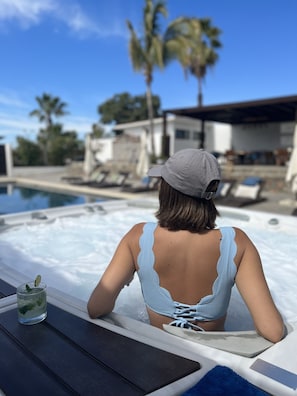 Outdoor spa tub - Quinta Santa Rosa Hotel Todos Santos (Todos Santos)