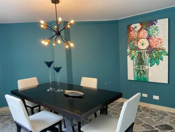 Exclusive Triple Room | In-room dining