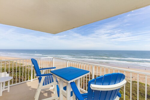 Gorgeous, peaceful,  direct oceanfront condo with stunning views.