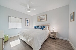 2 chambres, fer et planche à repasser, Wi-Fi, draps fournis