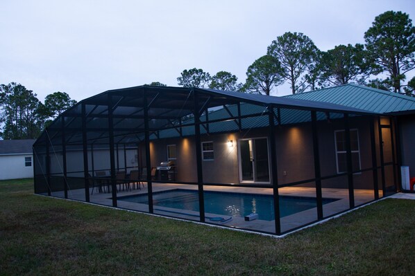 Outdoor pool, a heated pool