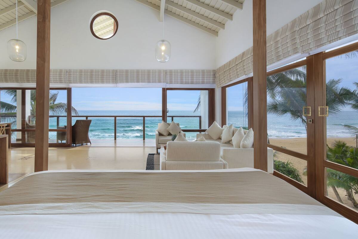 Suite With Sea View | In-room safe, desk, laptop workspace, iron/ironing board